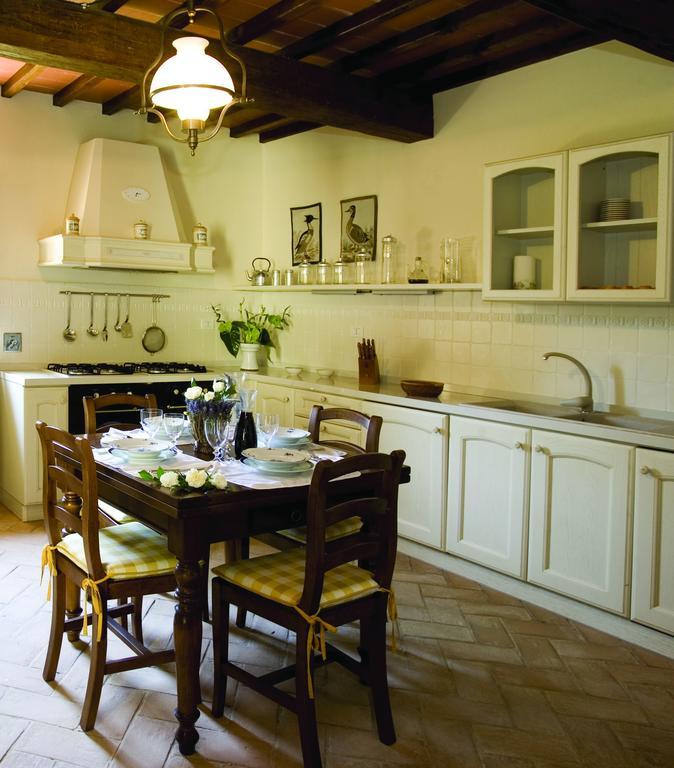 Tenuta Il Cerro วิคคิโอ ห้อง รูปภาพ